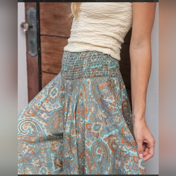 NATURAL LIFE Pants - NWOT Natural Life Wanderlust Palazzo Pants With Gold Accents